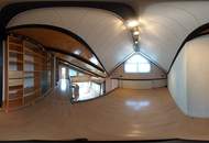 Großzügige Liegenschaft | attraktives Einfamilienhaus mit Galerie|1.706 m² Grundstück | 2 Garagen!