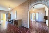 Bungalow aus den 70er Jahren mit ausbaubarem Dachboden