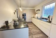 Unschlagbares Top-Angebot ! Luxuriöser Bungalow mit hochwertiger Ausstattung, Hohenems, zentrumsnah, sehr geräumige Dreier-Garage mit Fernbedienung, viel Grundstücksfläche, Gartenanlage, mit Terrasse, sehr gute Privat-Parksituation, Ruhelage, Sackgasse.