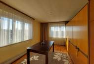 Geräumiges Haus in schönster Güssinger Lage