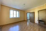 Sanierungsbedürftige 2 Zimmer Wohnung in S-Bahn-Nähe - KEIN LIFT!