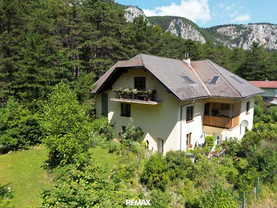 Hohe Wand - Einfamilienhaus mit 3 Wohneinheiten auf 1.100 m² Grund!