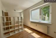 | CHARMANTE 1-ZIMMER-WOHNUNG | HELL & GEMÜTLICH | 1. OBERGESCHOSS | IM GRÜNEN UND DOCH IN DER STADT