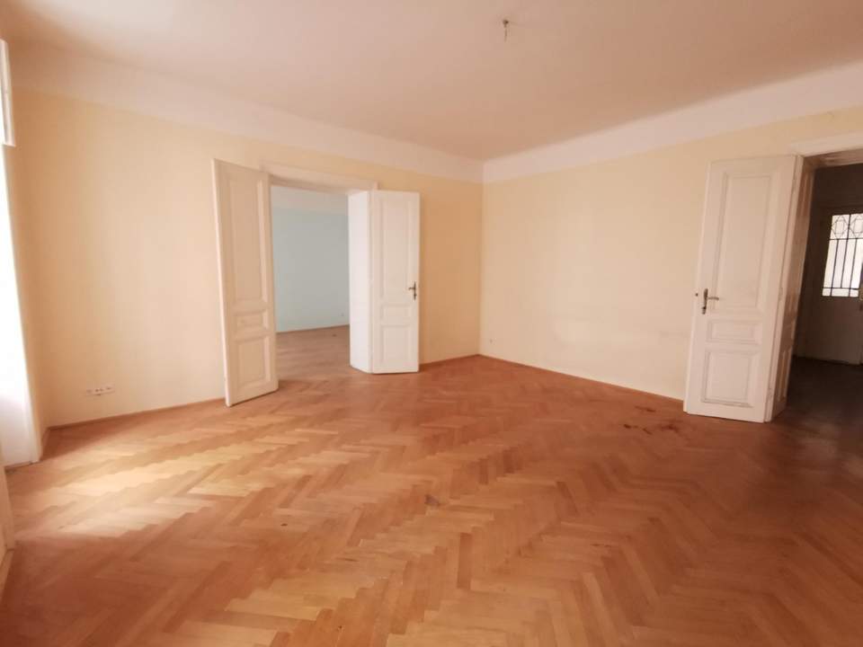 sanierungsbedürftige Wohnung