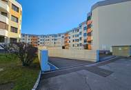 Helle 4-Zimmer-Eigentumswohnung mit Loggia, Tiefgaragenplatz und perfekter Infrastruktur