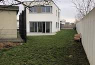 MODERNES WOHNEN AM FÖHRENSEE IN TRASDORF INMITTEN DER NATUR AN FELDER DER REGION ANGRENZEND