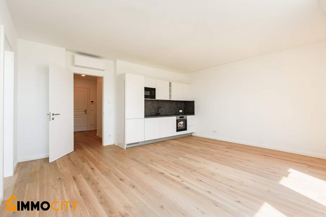 Beeindruckende Dachgeschosswohnung 3-Zimmer mit Balkon zum Innenhof! Erstbezug!