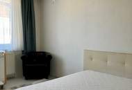 HELLE 2 ZIMMER Wohnung in RUHIGER Wohngegend - renovierungsbedürftig