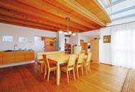 Exklusives Wohnhaus mit Indoorpool und Aussicht und LIFT , 3200 Grundstück NEUER TOPPREIS