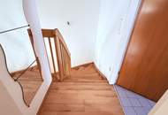 Großzügige 2-Zimmer-DG-Maisonette in unmittelbarer U3- und S-Bahn-Nähe!!!