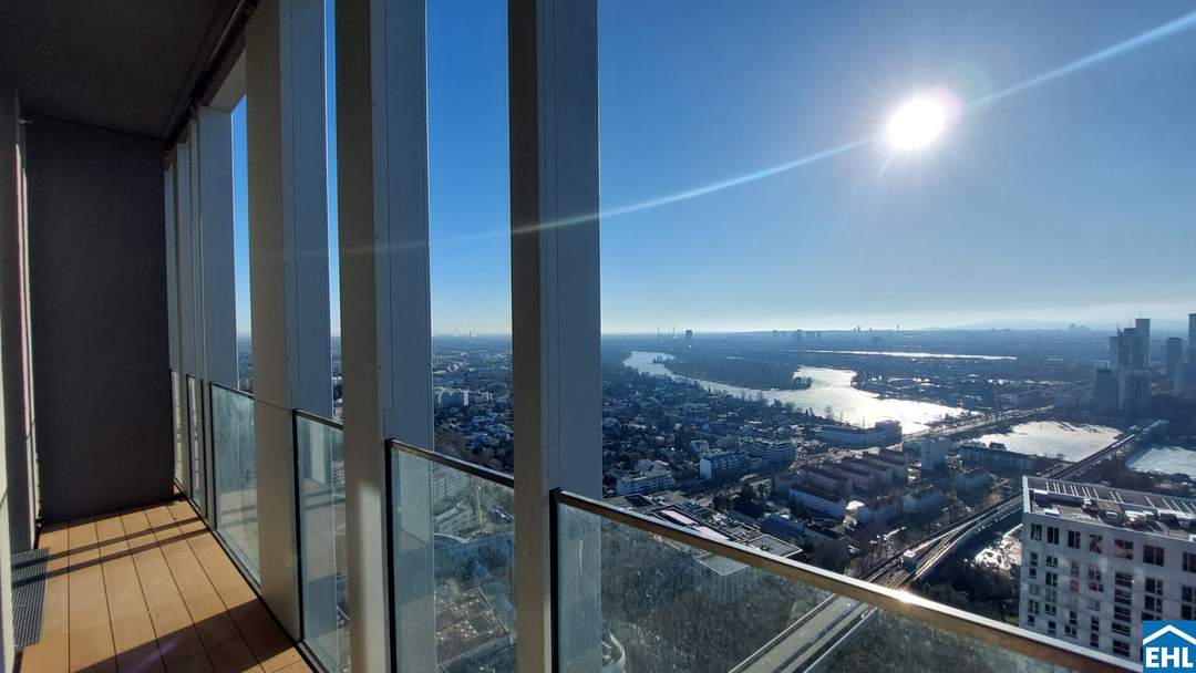 Erstbezug – 3-Zi.-Wohnung mit Rooftop Pool & Sauna