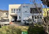 Mehrfamilienhaus mit 2 bis 4 Wohnungen (über je 90m² ), einem Büro im EG mit 3,20 Raumhöhe, voll unterkellert mit FB-Heizung und RH von 2,85 Meter. Aufstockung & Zubau möglich! - JETZT ZUSCHLAGEN