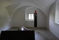 Wohnen im Schloss Rosenegg – Charmante 3-Zimmer-Wohnung zur Miete