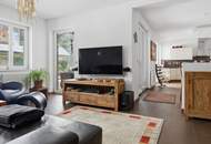 Außergewöhnliches Zweifamilienhaus mit Schwimmteich, Sauna &amp; Wintergarten