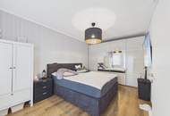 Moderner Bungalow mit Pool, Garage und Traumgarten – Wohnen auf einer Ebene