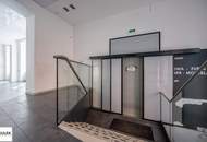 ** ab sofort: großzügige Gewerbefläche mit Büro, Verkaufsräumen und Lagerfläche - Straßeneingang, Klimaanlage, Laderampe, uvm. ** unbefristete Miete **