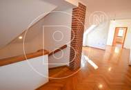 Einfamilienhaus in zentraler Bestlage mit Tennisplatz auf parkähnlichem Grund!