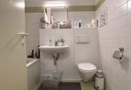 1180! Entzückende Garçonnière mit Balkon in toller Lage! Unbefristet vermietet!