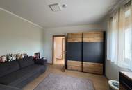 Großzügiges &amp; exklusives Familienhaus auf einer Ebene mit Garten und Nebengebäude