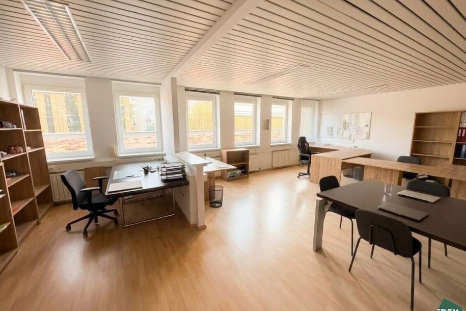 Attraktive Bürofläche mit viel Tageslicht und eigener Teeküche, Gewerbeobjekt-miete, 1.049,00,€, 1110 Wien 11., Simmering