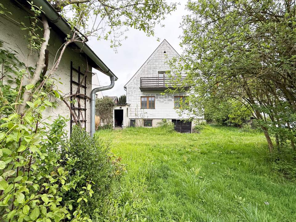 Einfamilienhaus mit viel Platz & großem Garten im Ortskern von Krummnussbaum!