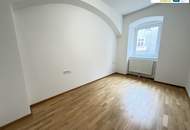 Moderne Altbauwohnung mit Klimaanlage und Balkon!