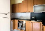 Zentrale Ruhelage * 2 Zimmer-Wohnung mit Balkon und PKW Stellplatz