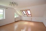 Zweifamilienhaus mit großem Grund in Neumarkt, Bezirk Melk