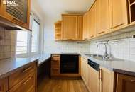 Helle 4-Zimmer-Wohnung mit Einbauküche & Aufzug