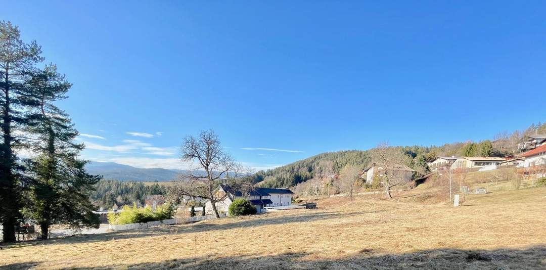 Baugrundstück in absoluter sonniger Ruhelage mit herrlicher Aussicht