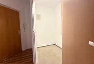Urbanes Wohnen am Waldmüllerpark – Stilvolle 2-Zimmer-Wohnung mit Fernblick