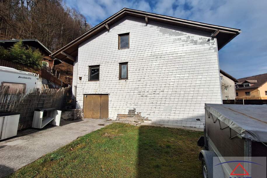 Sanierungsbedürftiges Haus in Alt-Attnang: Jetzt nur 160.000,- EUR!, Haus-kauf, 160.000,€, 4800 Vöcklabruck