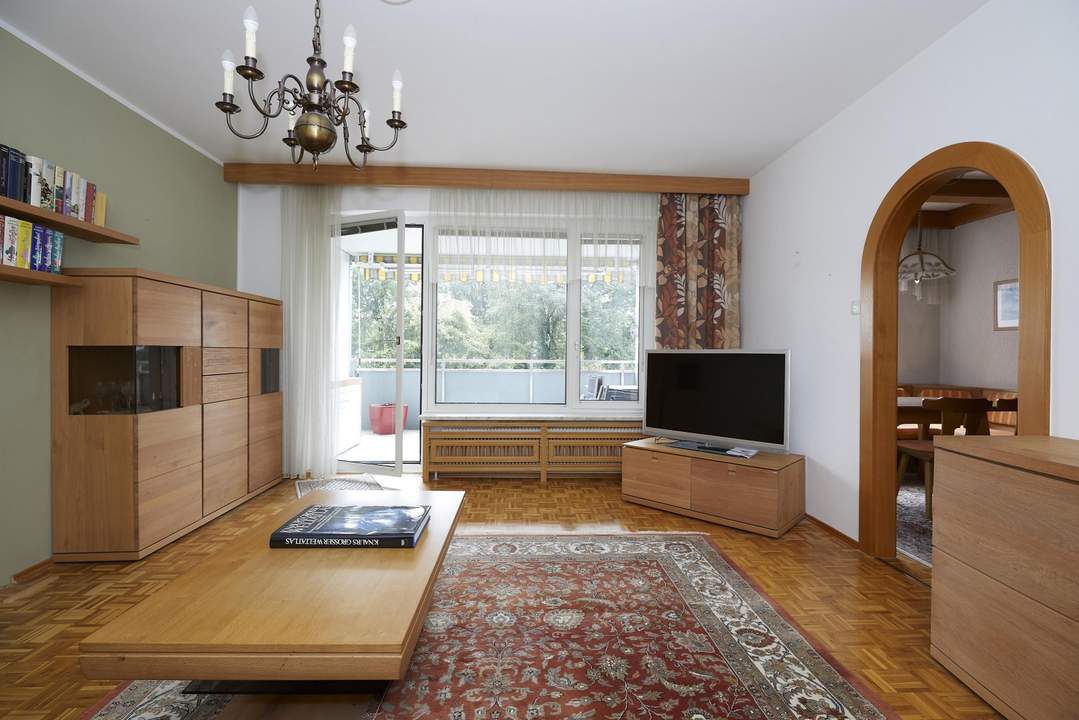 3-Zimmer-Wohnung mit Loggia ! - Besichtigungstermine am 11.09.2025!