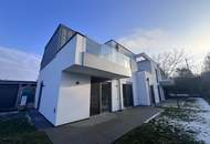 Erstbezug !! Traumhafte Doppelhaushälfte , Wohnkeller mit Garten und 2 Stellplätzen!