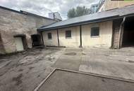 Renovierungsbedürftiges Einfamilienhaus im Zentrum von Knittelfeld mit Carports und Doppelgarage