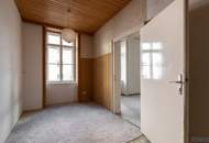 HOFRUHELAGE mit GRÜNBLICK | Sanierungsbedürftiger Altbau | Ca. 8,7 m² Balkon-Option (baubewilligt) | Nähe Einsiedlerpark, U4 Margaretengürtel, künftiger U2-Station Reinprechtsdorfer Straße