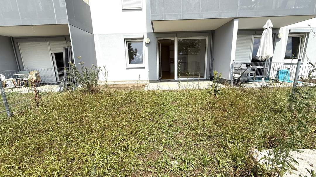 Moderne Neubauwohnung mit EIGENGARTEN und TERRASSE nahe Akademiepark