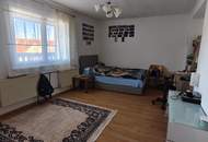 DB IMMOBILIEN | Großzügiges Wohnhaus mit zwei Wohneinheiten, einem Café und zusätzlichem Bauland in Ternitz