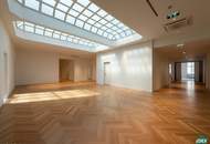 Erstbezug nach Sanierung – Repräsentatives Altbau-Büro nahe Rathaus mit Terrasse