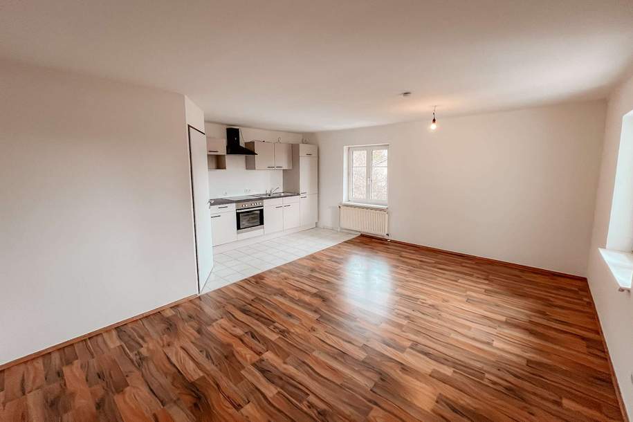 Schöne 2-Zimmer-Wohnung in Vöcklabruck – mit Parkplatz, ab August, Wohnung-miete, 700,00,€, 4840 Vöcklabruck
