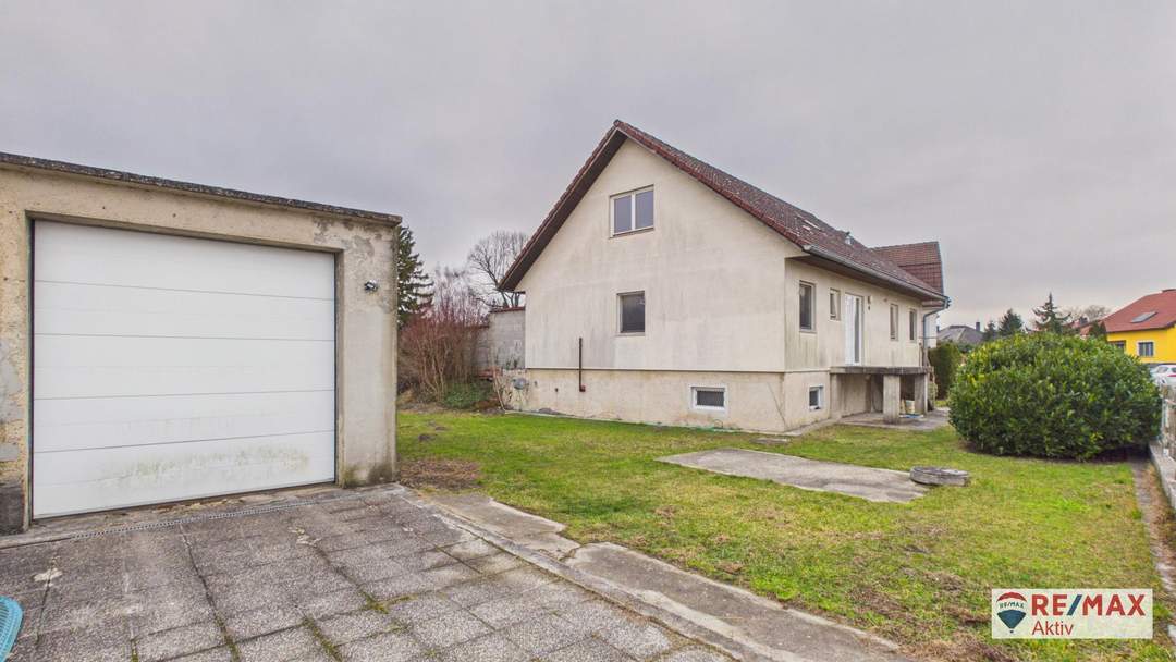 Einzugsbereites Haus mit großer Garage und großzügigem Grundstück