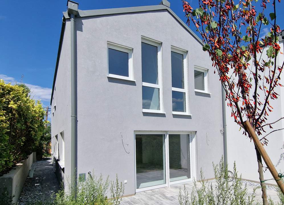 Haus am See in Donaustadt im Eigentum - 3 Bäder, 5 Zimmer!