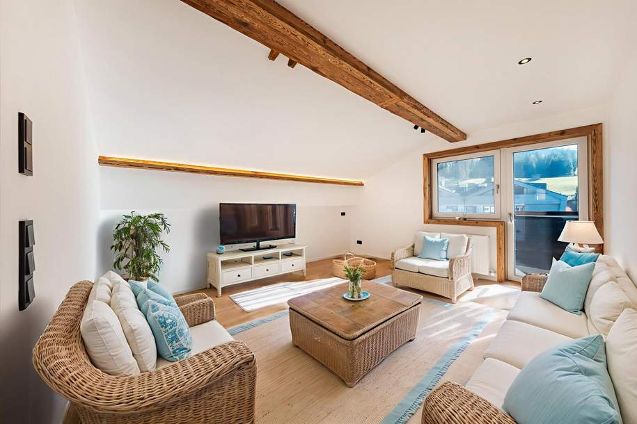 Design trifft Geborgenheit – Exklusiv sanierte Dachgeschosswohnung, Wohnung-kauf, 549.000,€, 6365 Kitzbühel