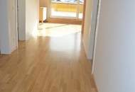 Sonnige 4 Zi-Dachgeschosswohnung mit Terrasse und Balkon!