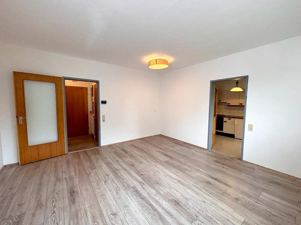 Schnäppchen: Sehr helle Wohnung in Hollabrunn