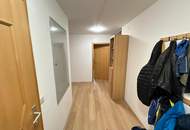 Helles Einfamilienhaus mit großem Grundstück.