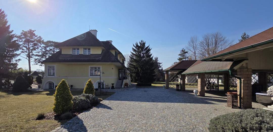 Jahrhundertwende Villa in Traismauer