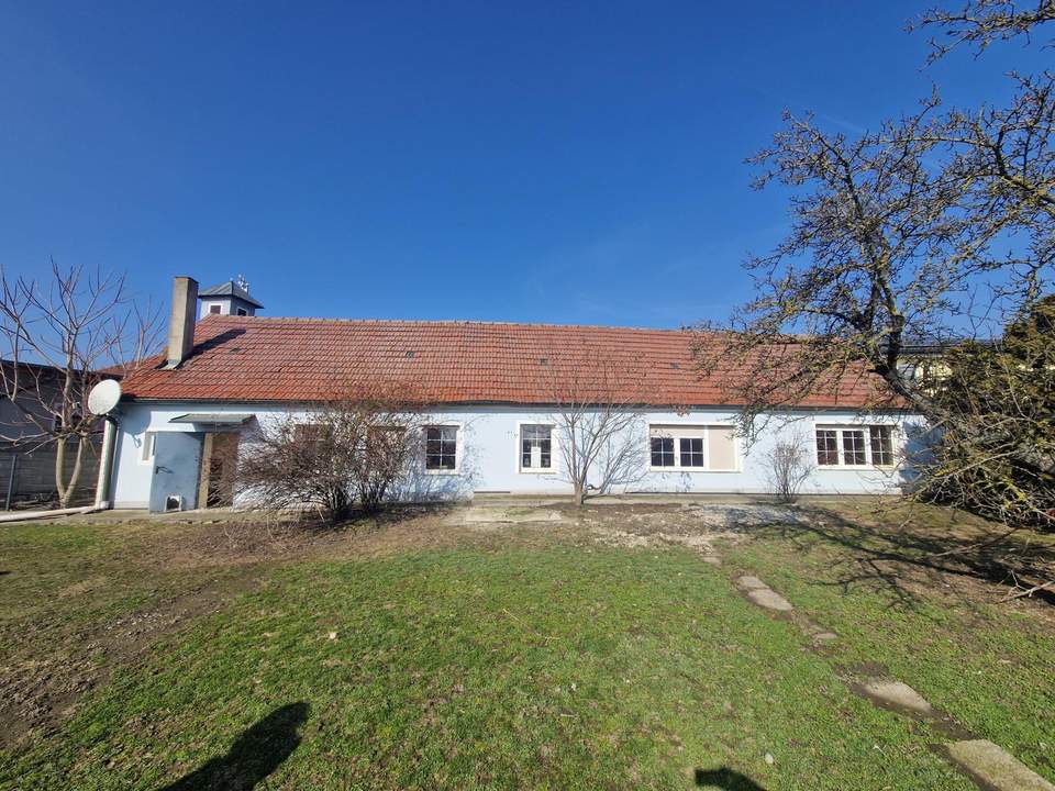 BAUTRÄGERLIEGENSCHAFT ODER SANIERUNGSBEDÜRTIGES LANDHAUS MIT BAULANDRESERVE IN SEHR GUTER WOHNLAGE MIT HERRLICHEM GARTEN