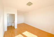 Charmante Loggiawohnung mit Fernblick und Top-Lage nahe der Shopping City Süd