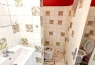 Das Haus trägt Smoking, die Wohnung wartet noch auf ihr Kleid! Renovierungsbedürftige Altbauwohnung mit toller Raumaufteilung + Traumhaft schönes Haus + Perfekte Infrastruktur und Anbindung! Jetzt zugreifen!